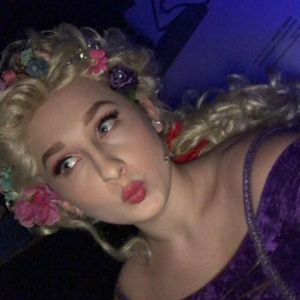 Meet your Posher, Bella